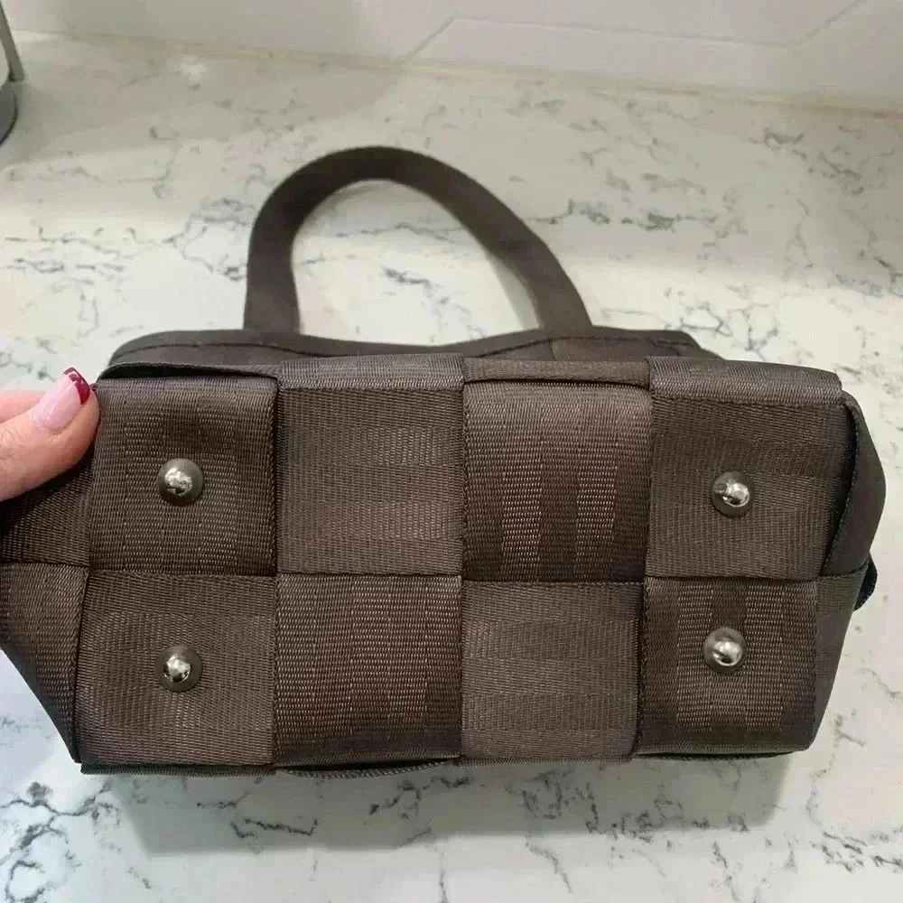 Harvey’s Brown bag
